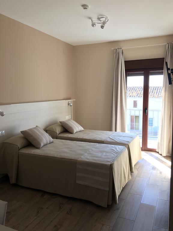 Hostal Los Encinares Villanueva de Córdoba Extérieur photo