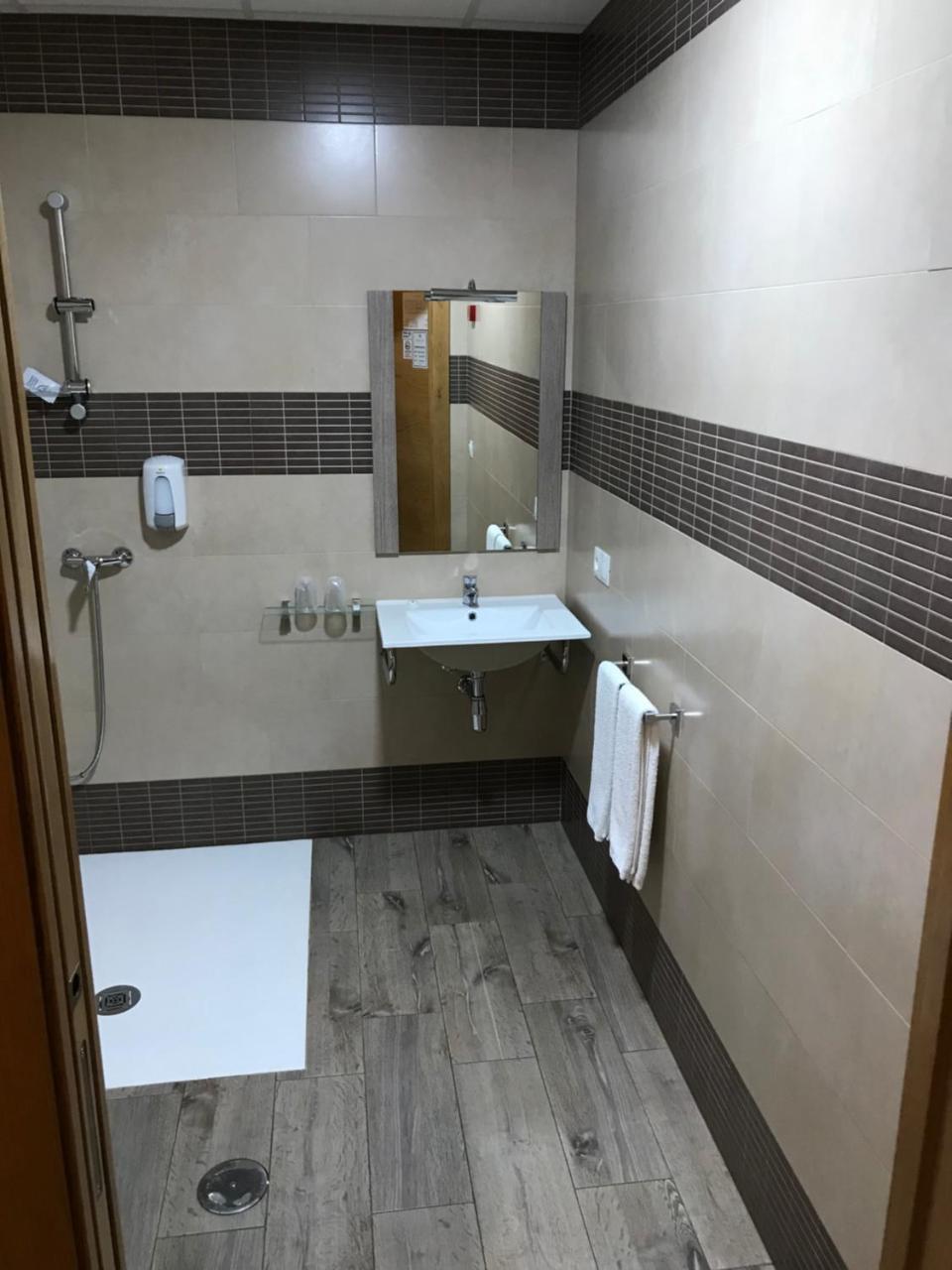 Hostal Los Encinares Villanueva de Córdoba Extérieur photo